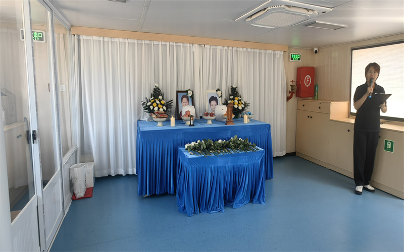 天津滨海新区公益海葬案例｜家属陪伴丈夫纪念仪式-2